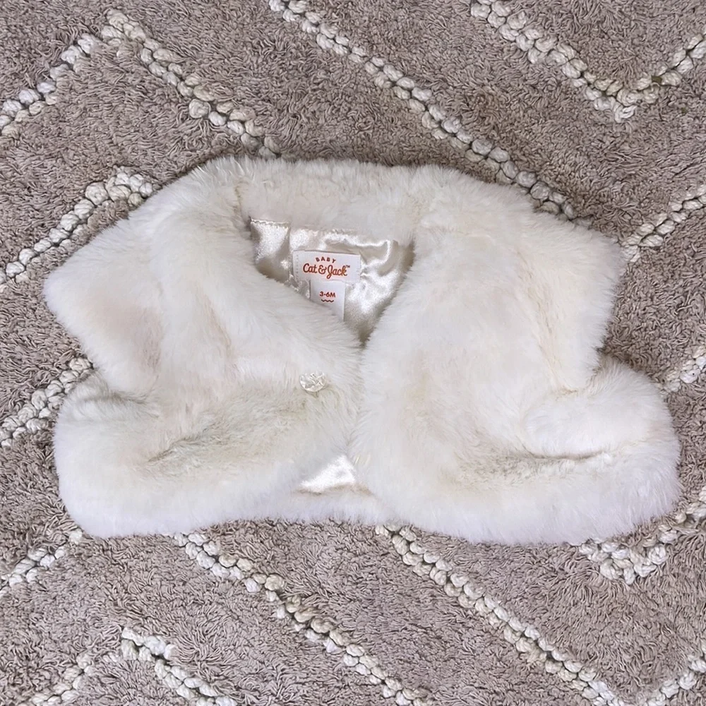 Cat and Jack “Dress with Fur Shrug” Infant size 3-6 months